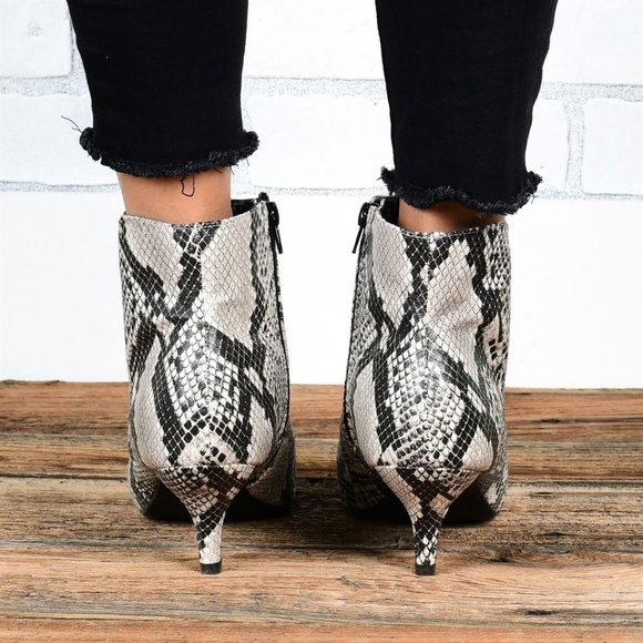 NEW๐ฅ Python Snake Kitten Heel Ankle Booties Boots - Picture 3 of 7